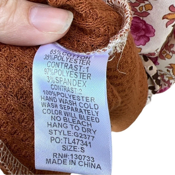 Umgee floral & animal print sleeve top with waffle knit body flowy loose size S - Picture 8 of 8